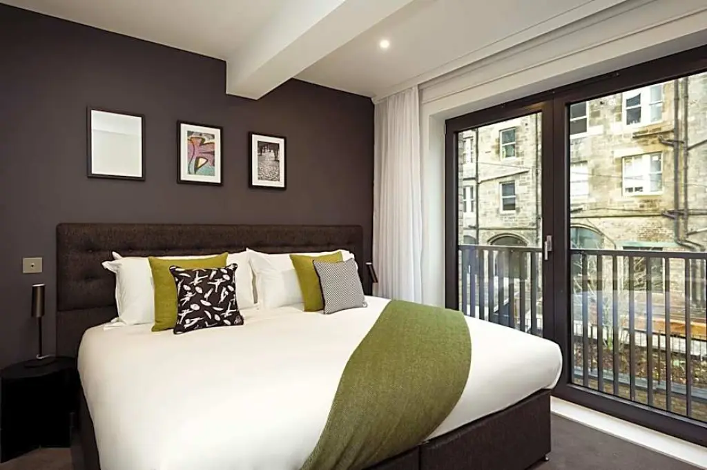 2 Bedroom Apartment Duplex